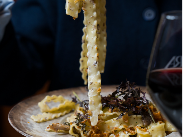 OPÉRA CAFÉ Mafaldine à la crème végétale parfumée à la truffe d’été